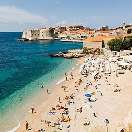 Antea With Free Parking