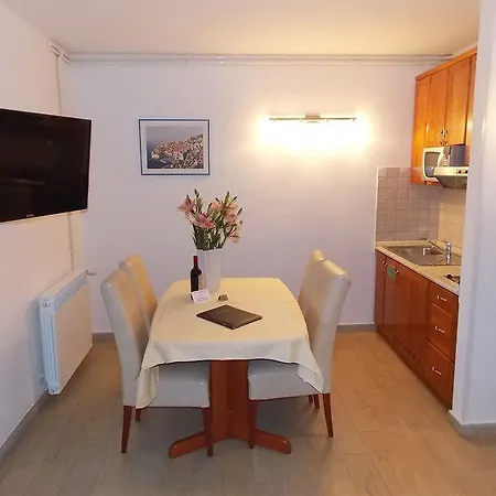 Antea With Free Parking