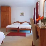 Konukevi Antea With Free Parking 4*