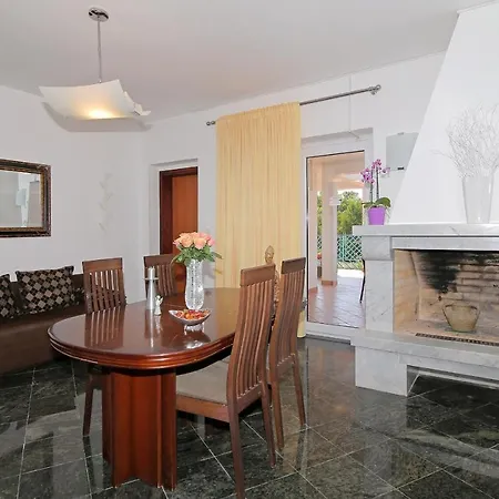 Antea With Free Parking 4* Дубровник