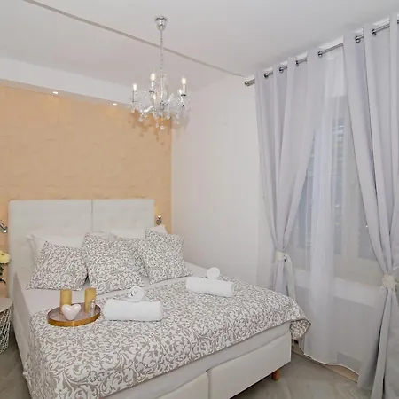 Гостевой дом Antea With Free Parking