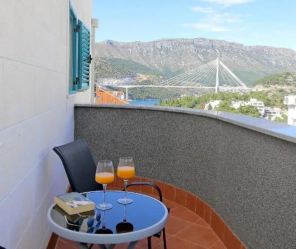 Antea With Free Parking