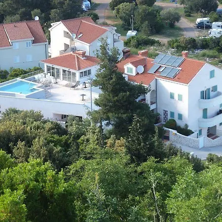 Gostinjska kuća Antea 4*