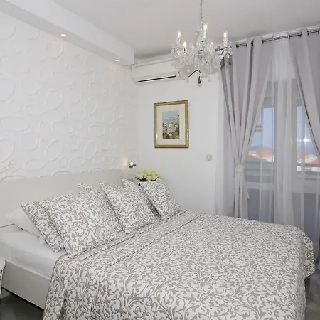 Gostinjska kuća Antea 4*