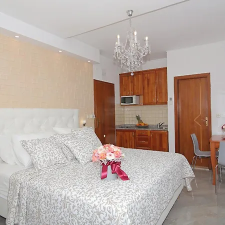 Gostinjska kuća Antea 4*