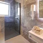 בית הארחה Antea With Free Parking 4*